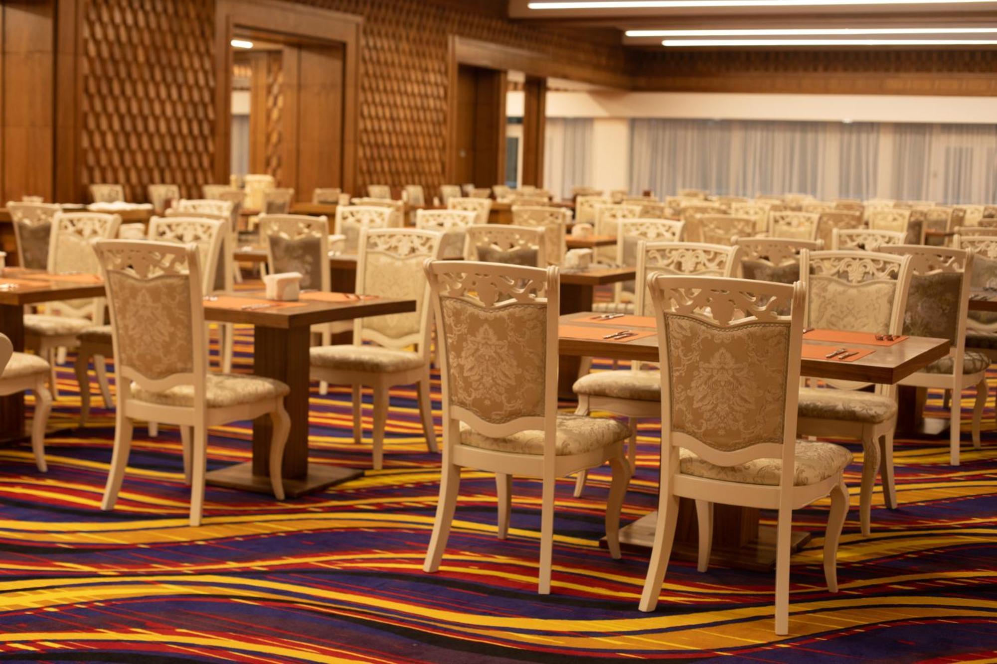 Arden Palace Medical Resort & Spa Satanov Exterior photo